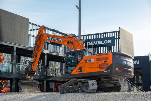 DX260LC-9 met Engcon
